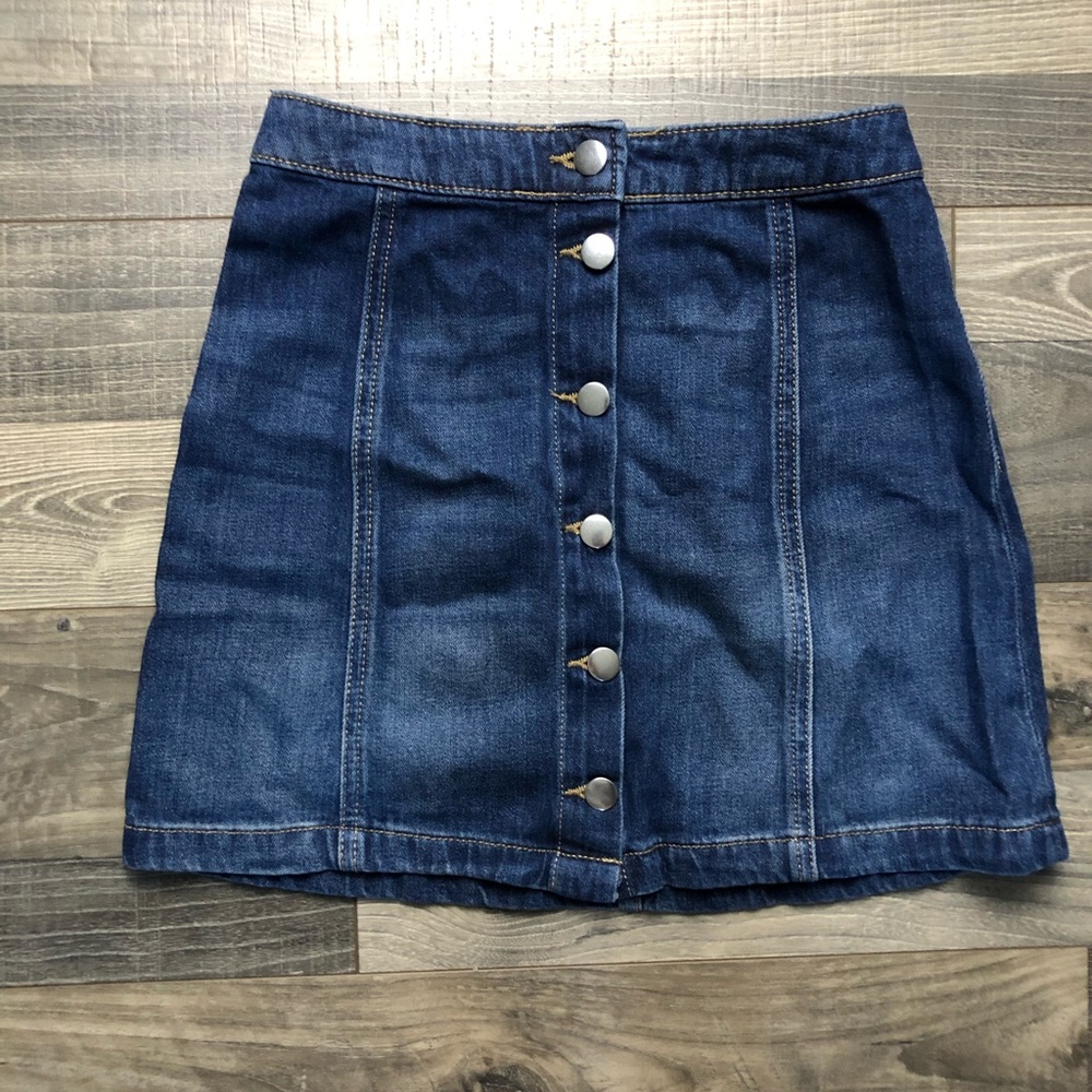 H&M, size 4, jean mini skirt.